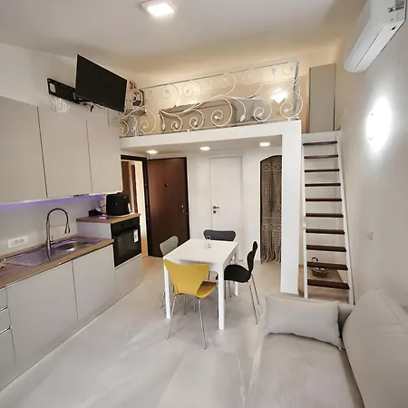 Apartment Angolo Di Mare - *
