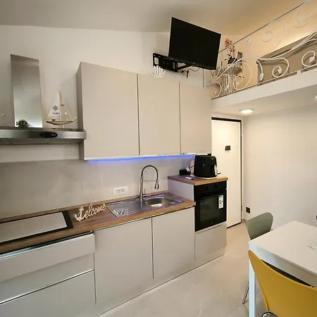 Apartment Angolo Di Mare - Cannigione