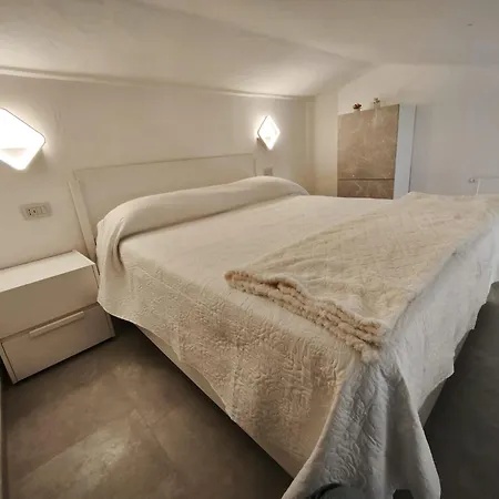 Angolo Di Mare - *